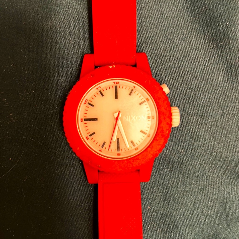 Nixon Red Watch